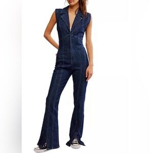 NWT Free People Women's Crvy Ring The Alarm Denim Jumpsuit Size M $158 retail